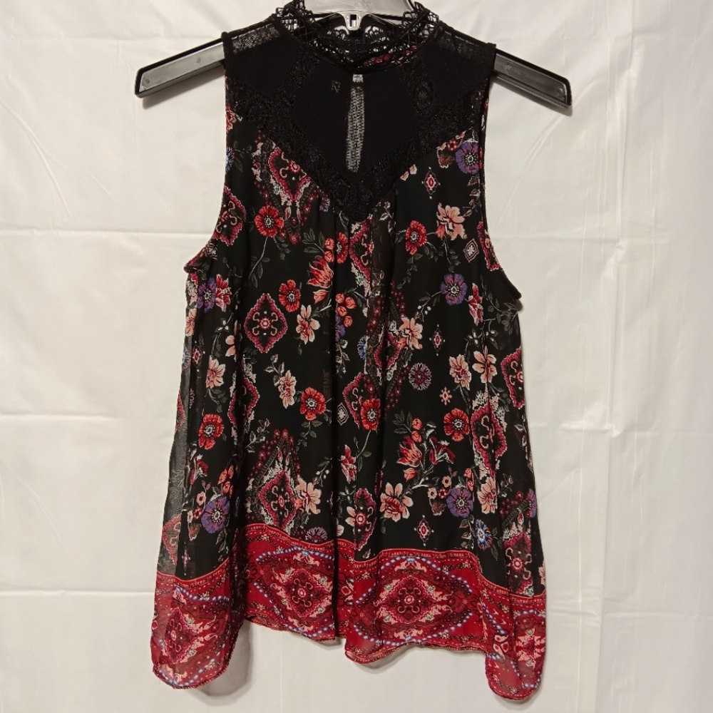 IZ Byer EUC Women's Gorgeous Sleeveless Blouse, Medium, Black wBurgundy Pattern